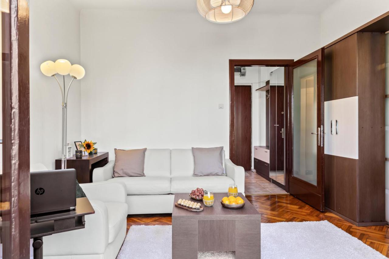 City Vibes Apartment Букурещ Екстериор снимка