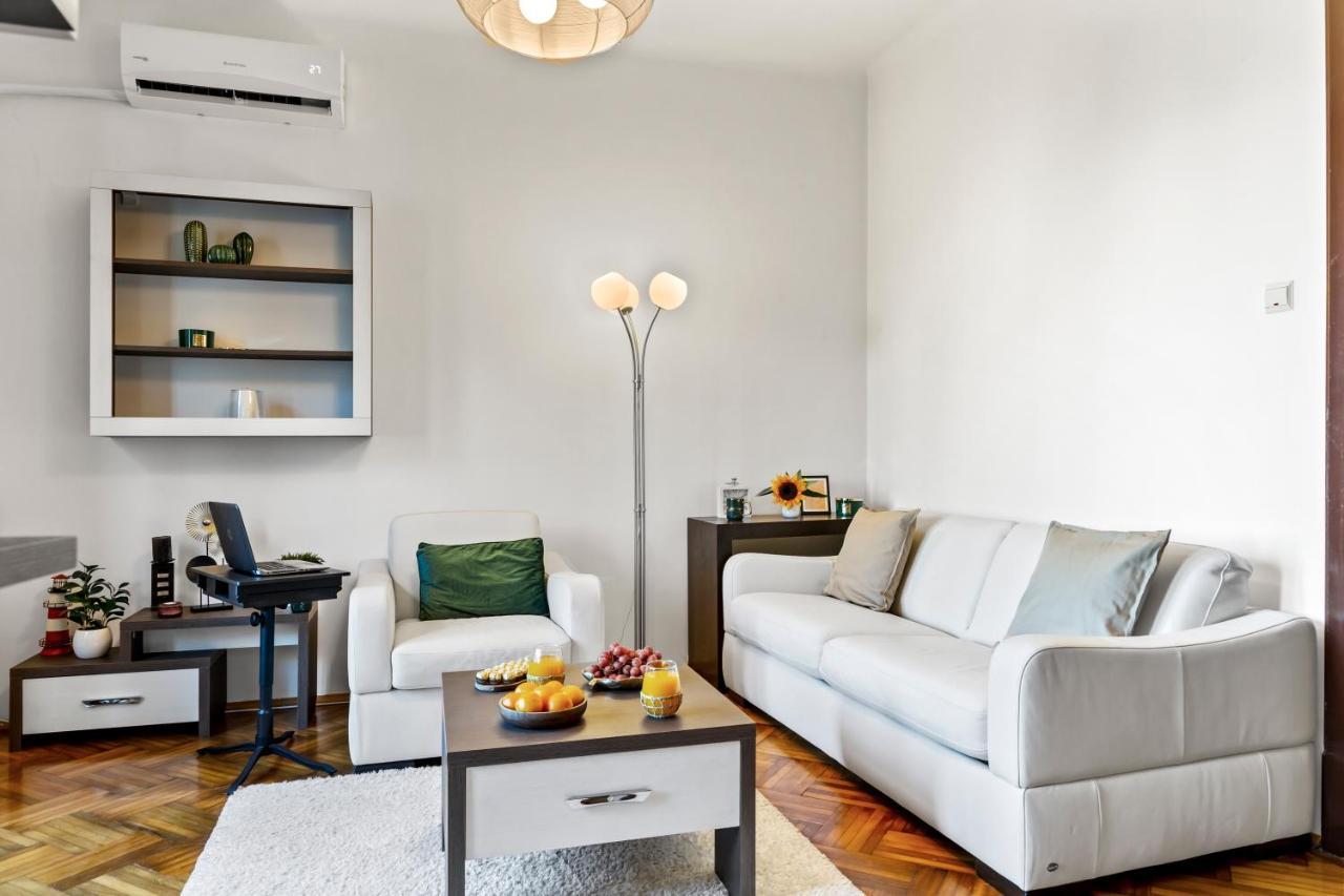 City Vibes Apartment Букурещ Екстериор снимка