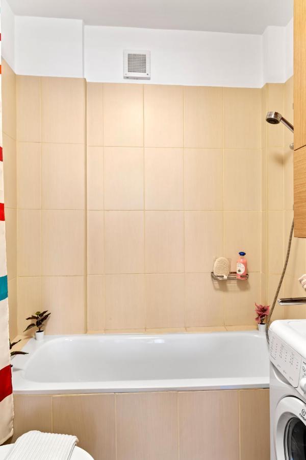 City Vibes Apartment Букурещ Екстериор снимка